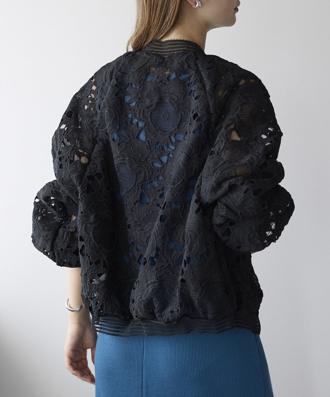 カットワークレース刺繍ブルゾン